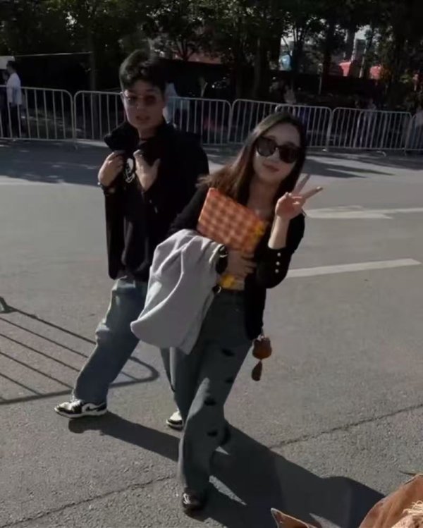 浩鼎中心 马来西亚失联中国游客家属已回国！酒店称电压不稳致监控缺失